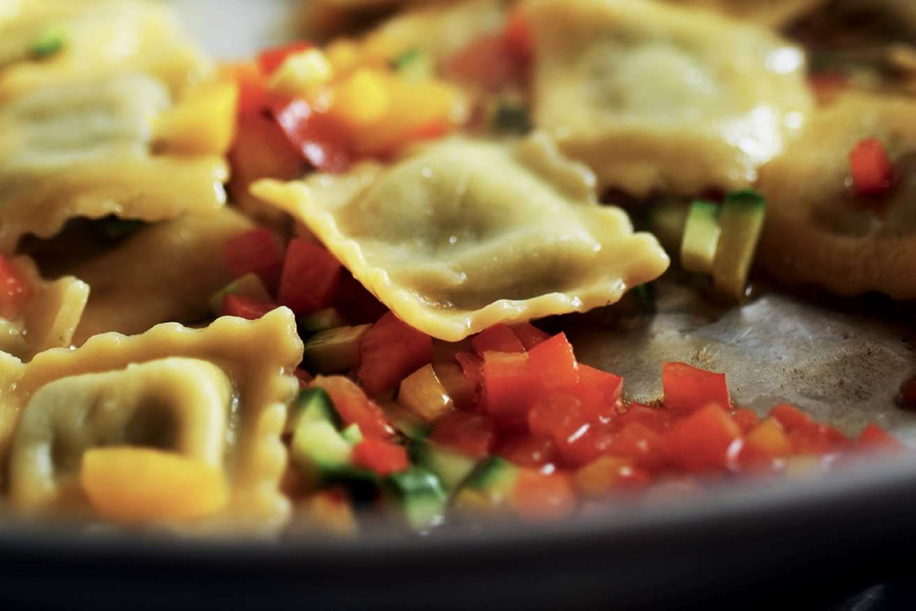 4. Drop the pasta into a pre-heated pan, add your favourite dressing or sauce, then briefly sautè for a few seconds until well mixed. Serve immediately on pre-heated dish.